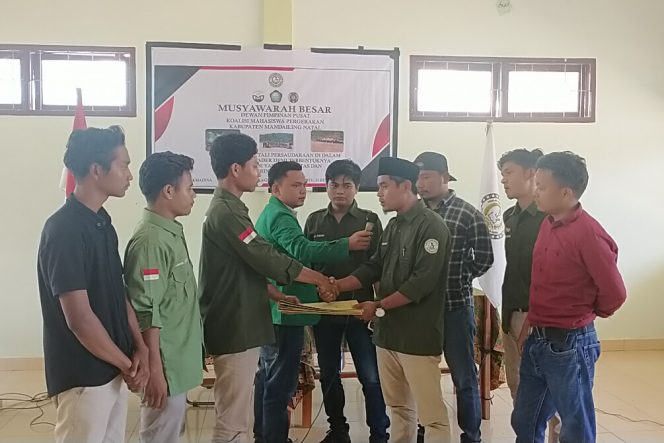 
					Taufik Pulungan, Ketua Umum Kompak Madina Periode 2022 – 2024