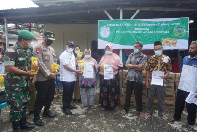 
					Kejar Target Vaksin, Plt Bupati Palas Monitoring Desa ke Desa