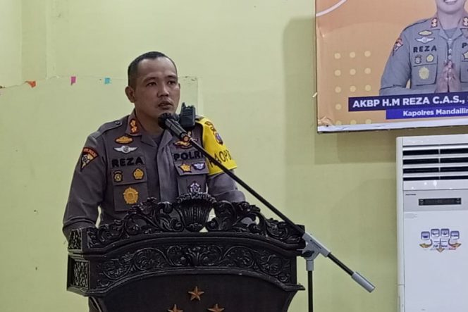 
					Kapolres AKBP Reza C.A.S, S.Ik. MH Gelar Temu Ramah Dengan Insan Pers Madina