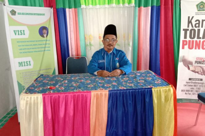 
					KUA Hutabargot : Ada 72 Catin yang Nikah Selama Tahun 2021