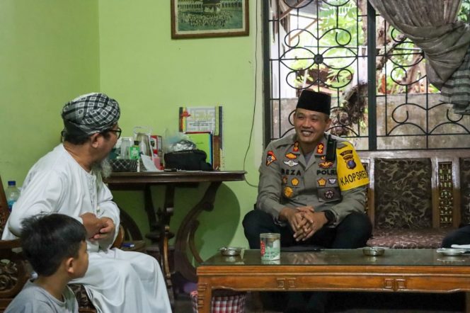 
					Kapolres Madina Sambangi Kediaman Buya Ibrahim Zannun