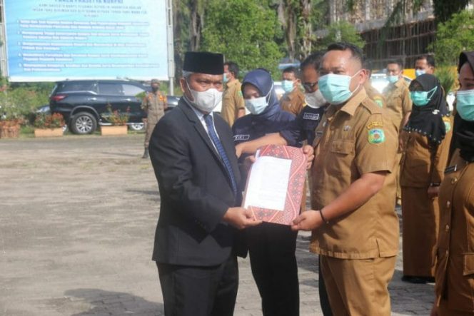 
					Zarnawi Lantik 193 Pejabat Fungsional Pemkab Palas