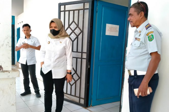 
					Tingkatkan Disiplin ASN, Wakil Bupati Madina Sidak Sejumlah Dinas