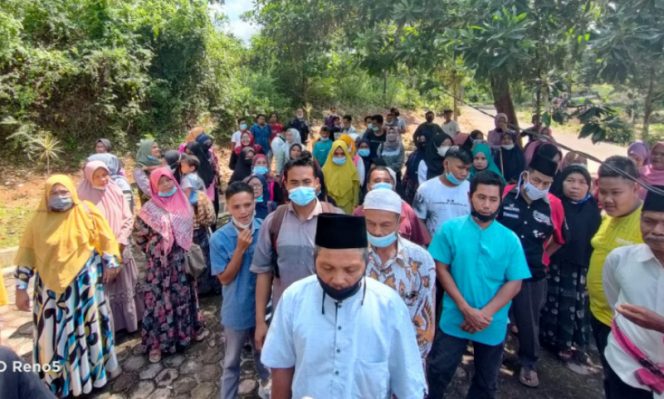 
					Masyarakat Simangambat TB Minta Muslih Lubis Tetap Jadi Plt Kades