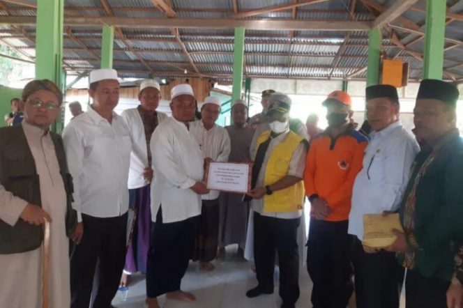 
					Pasca Banjir Bandang, Kemenang Bantu Ponpes Nizhomul Hikmah Desa Tamiang