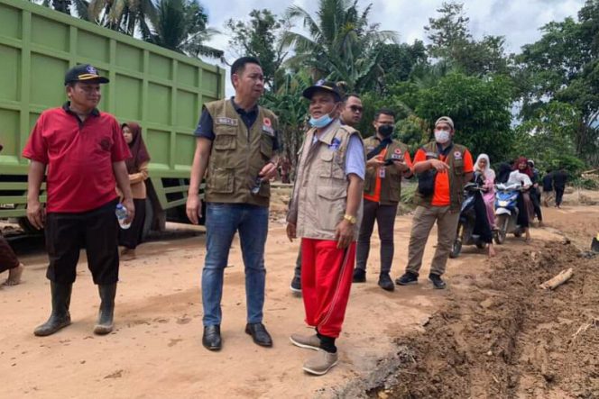 
					Cuaca Ektrim, BPBD Palas Himbau Warga di Bantaran Sungai Sutam dan Batang Lubu Waspada Banjir Susulan