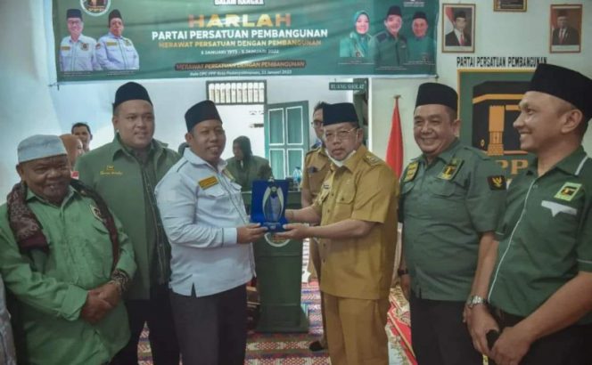 
					Wawakot Hadiri Harlah Partai PPP Ke- 49, Kota Padangsidimpuan
