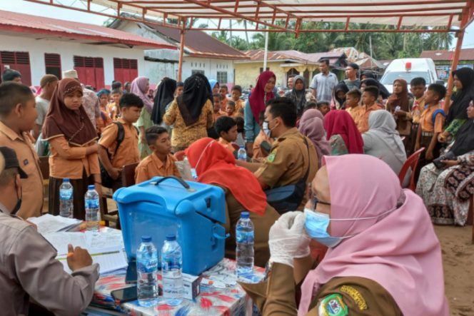 
					Siswa Dan Orang Tua SDN 381 Desa Tabuyung Antusias Sambut Vaksin Anak