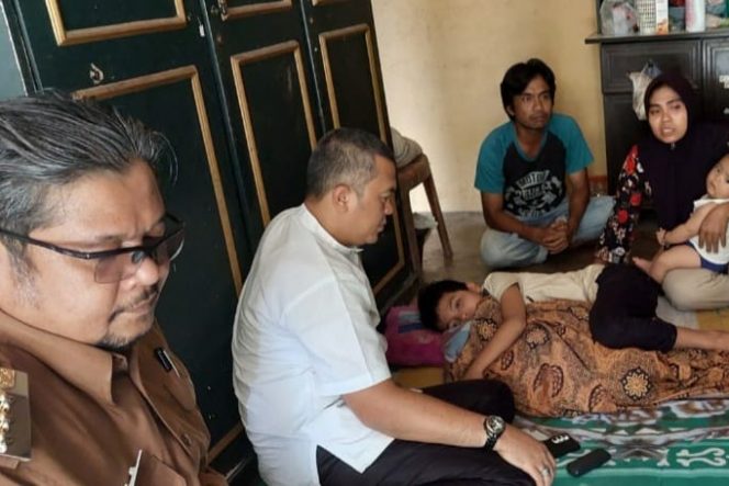
					Kadisdik Madina Bersama Istri Jenguk M. Sultan, Pelajar SD 116 Percontohan Panyabungan 
