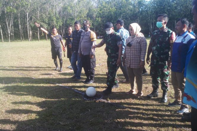 
					Ada Sepak Bola Babinsa Cup di Padang Bolak