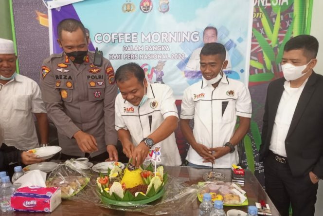 
					Kapolres Madina AKBP. H. M. Reza Chairul AS. Beri Kejutan di Peringatan HPN 2022