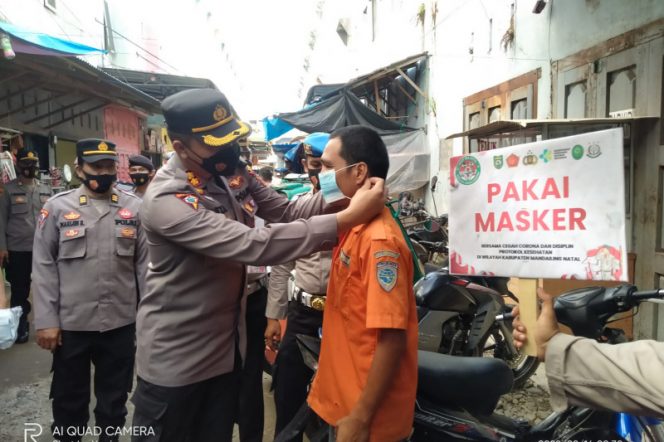 
					Polres Madina Perketat Pelaksanaan Vaksin dan Penggunaan Masker