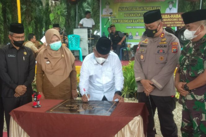 
					Plt Bupati Palas Resmikan Kantor Camat Ulu Sosa