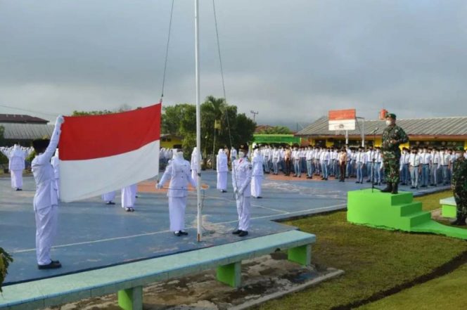 
					Dandim 0212/Tapsel Inspektur Upacara Bendera Di MAN 1 Padang Sidempuan