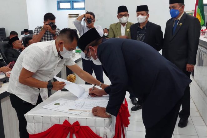 
					Paripurna Pengambilan Persetujuan Ranperda RPJMD Madina Tahun 2021-2026