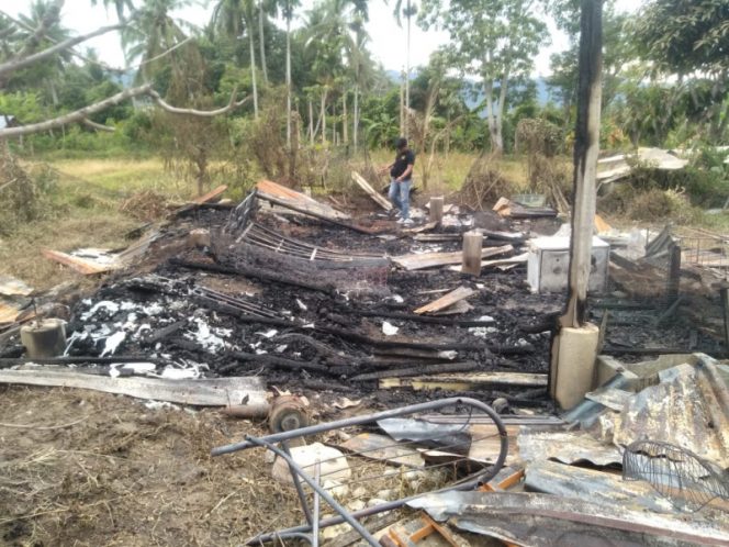 
					Setelah Kemalingan, Rumah Rahmad Diduga Dibakar OTK