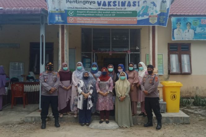 
					Kasat Sabhara dan Binmas Polres Palas Patroli Bersama Pantau Pelaksanaan Vaksinasi