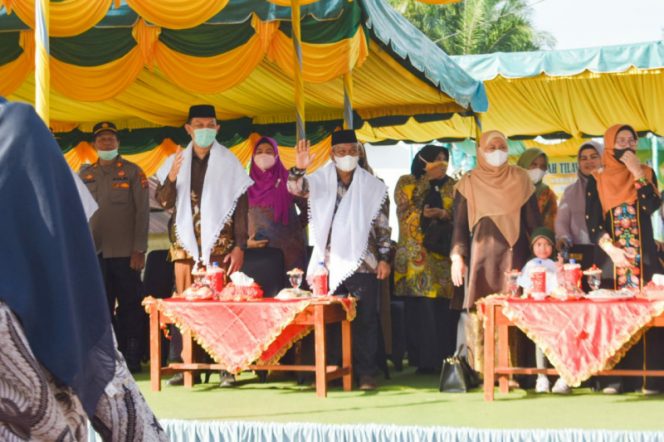 
					Plt. Bupati dan Sekda Palas Lepas Peserta Pawai Ta’aruf MTQ Ke XIII Tingkat Kabupaten