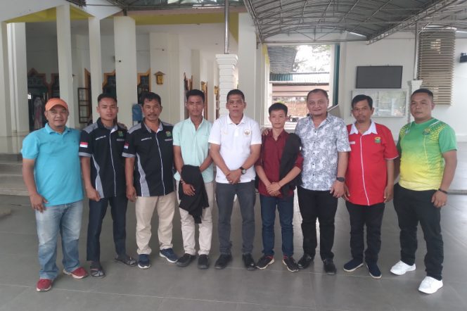 
					Kadispora Madina Lepas Atlit Bulutangkis Ikuti Seleksi PON Prov. Sumut