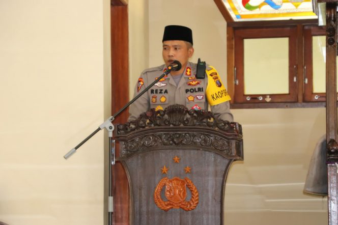 
					AKBP H.M. Reza Chairul A.S : Dengan Momen Isra’ Mi’raj, Kita Tingkatkan Iman, Taqwa Serta Kinerja