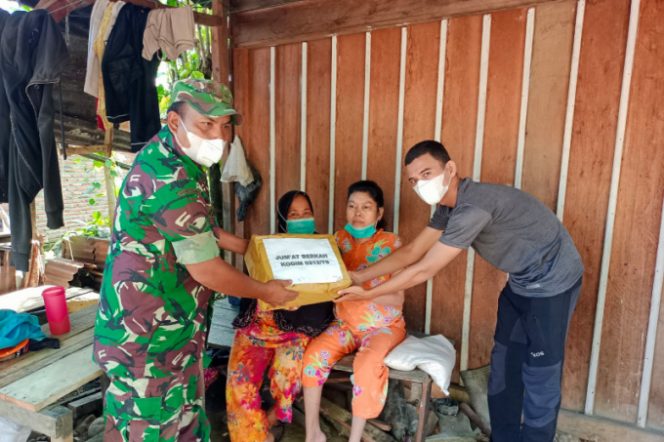 
					Kodim 0212/Tapsel Gelar Jum’at Berkah Di Kabupaten Paluta Dan Palas