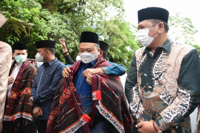 
					Bupati Tapsel Hadiri Peresmian Mesjid Jami’Al Hidayah Desa Parsalakan – Angkola Barat