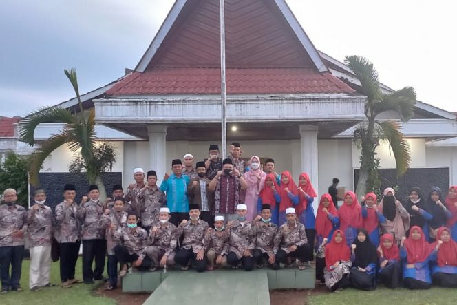 
					Lepas Kafilah MTQN Tapsel Ke Medan, Bupati Berpesan Tanamkan Mental Juara