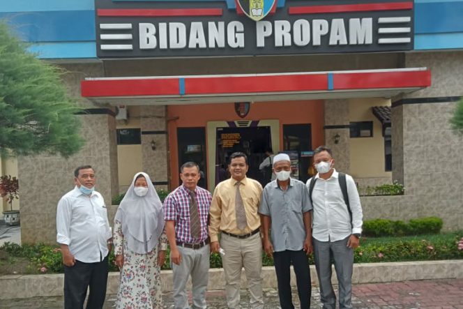 
					Minta Keadilan, Korban Kasus Pengrusakan Tanaman Sawit Mengadu Ke Poldasu