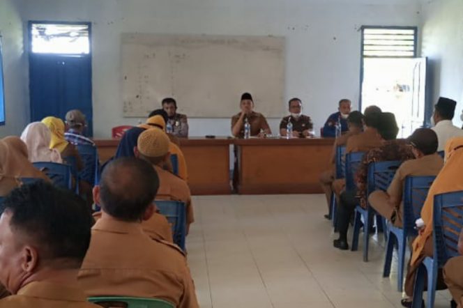 
					Pimpin Rapat Evaluasi Capaian Vaksin, Camat Natal : Tetap Gencarkan Hingga Target Tercapai