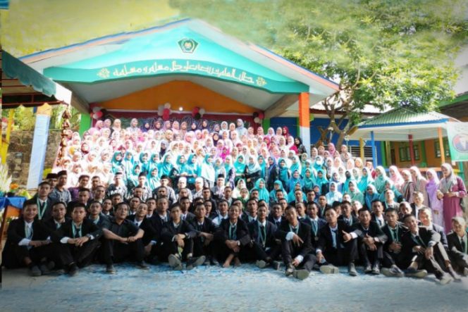 
					Pesan Haru Iringi Pelepasan Siswa Kelas XII Madrasah Aliyah Negeri 2 Madina Tahun 2022