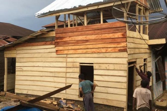 
					Wabup Tapsel Ajak Perantau ” Marsialap Ari” Bedah Rumah Secara Bergotong Royong