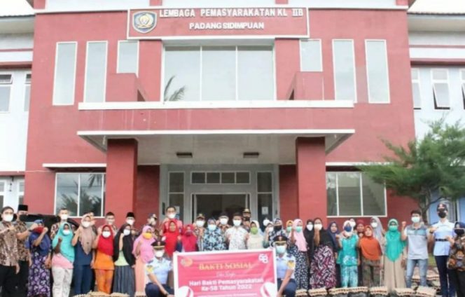 
					Sambut Hari Bhakti Pemasyarakatan ke-58, Lapas Kelas IIB Padang Sidempuan Gelar Peduli Bakti Sosial