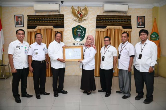 
					Walikota Irsan Efendi Nasution Terima Kunjungan Kepala BPS Kota Padang Sidempuan