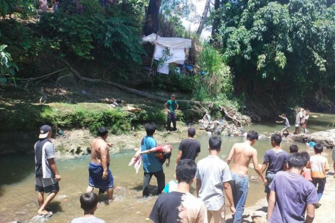 
					Mendengar Temuan Jenazah di Sungai Aek Tobing, Sat Reskrim Polres Padang Sidempuan Gercep Ke TKP