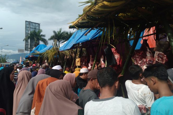 
					Poken Bante Pasar Panyabungan Diserbu Pengunjung, Harga Daging  Kerbau 160 Ribu Perkilo