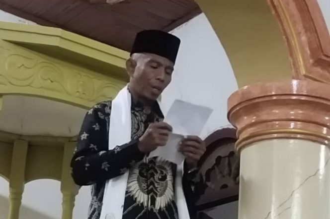
					Camat Rantobaek Jadi Khatib Ied 1443 H di Mesjid Raya AL- Ahyar, Manisak