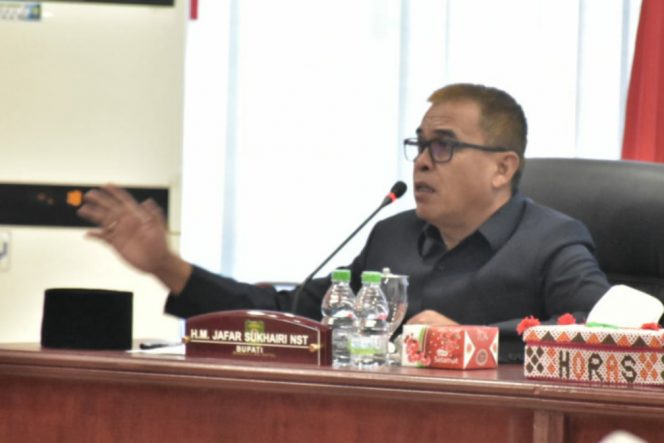 
					Bupati Sesalkan, Terlalu Sedikit Ruang Diberikan Ke Pemkab Madina Sikapi Insident di PT. SMGP