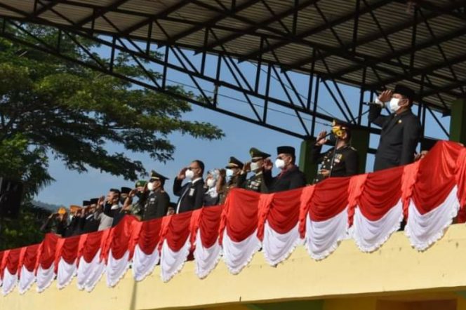 
					Walikota Padang Sidempuan Irsan Efendi Nasution Pimpin Upacara Harkitnas Ke- 114 