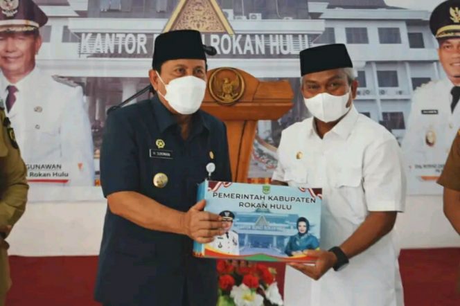 
					Bupati Palas Kunjungan Silaturrahmi Ke Pemerintahan Kabupaten Rokan Hulu Prov. Riau