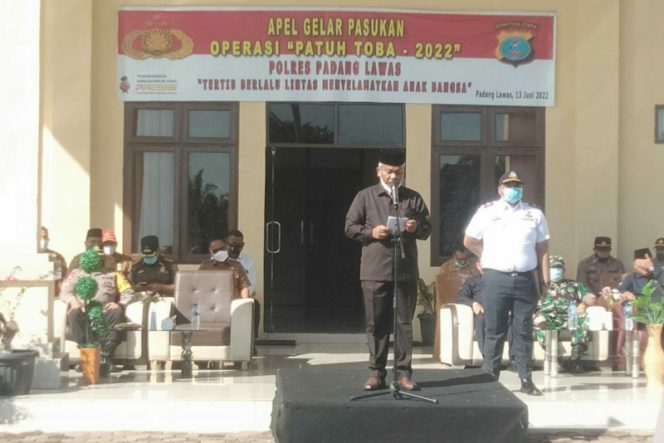 
					Plt. Bupati Palas Pimpin Apel Keselamatan Toba 2022