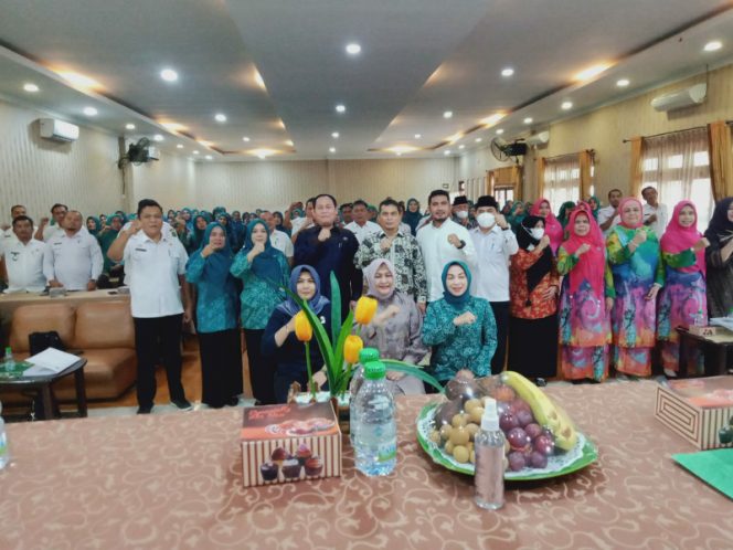 
					Ketua TP-PKK Sumut Nawal Lubis Ajak Tanamkan Tekad Jadi Kader Cerdik Demi PKK Gemilang