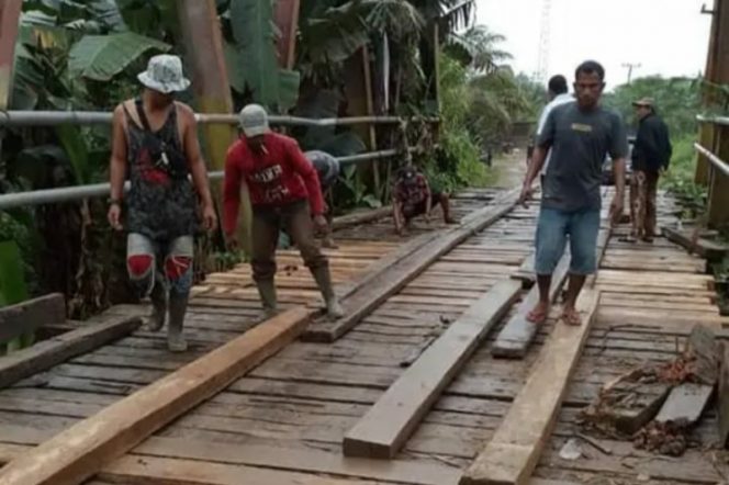 
					PT. Palmaris Raya Batahan Targetkan Perbaikan Jembatan Batang Bangko Siap 1 Hari