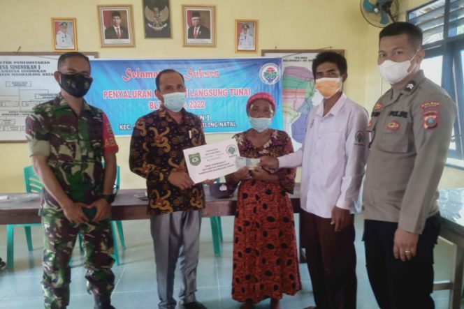 
					Pemdes Sinunukan I Salurkan BLT – DD Tahap 4, 5 dan 6 Untuk 80 KPM