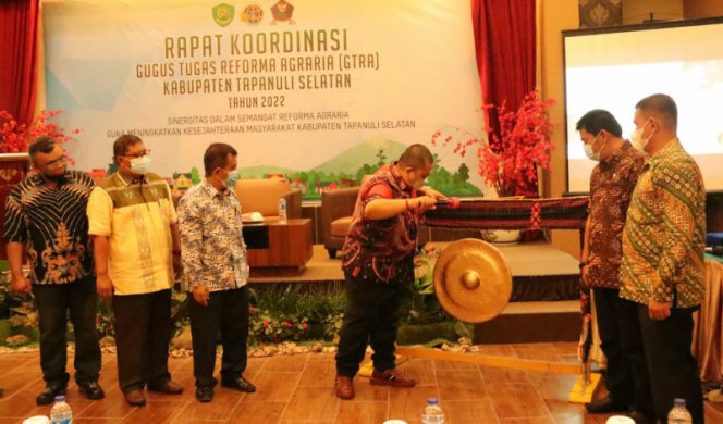 
					Hadiri Rakor GTRA, Dolly Pasaribu : Uraikan Persoalan Tanah di Tapsel