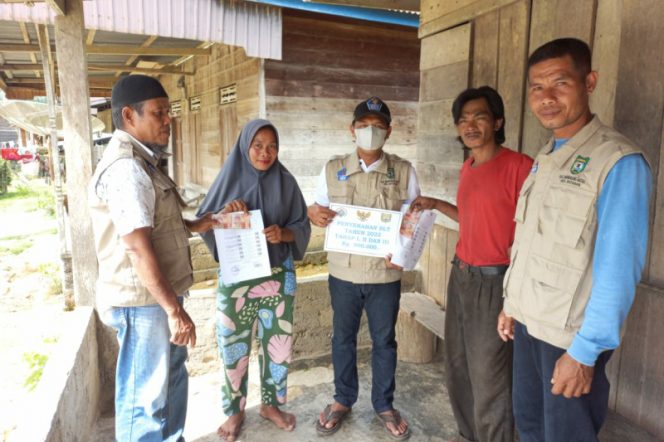 
					104 KPM Desa Muara Pertemuan, Batahan Terima BLT-DD Tahap 1, 2, 3 dan 4