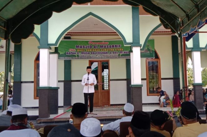 
					Wagubsu Resmikan Mesjid Al-Musanif di Desa Sikara-Kara III, Natal