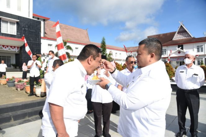 
					Masuki Purnabakti, Bupati Sebut Sosok Sekda Tapsel Patut Diteladani ASN