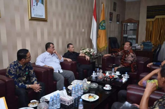 
					Walikota Irsan Terima Audensi KPU Kota Padang Sidempuan