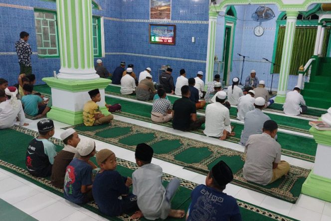 
					Forkopimcam Lingga Bayu Gelar Salat Subuh berjamaah di Mesjid Al Ikhlas Simpanggambir