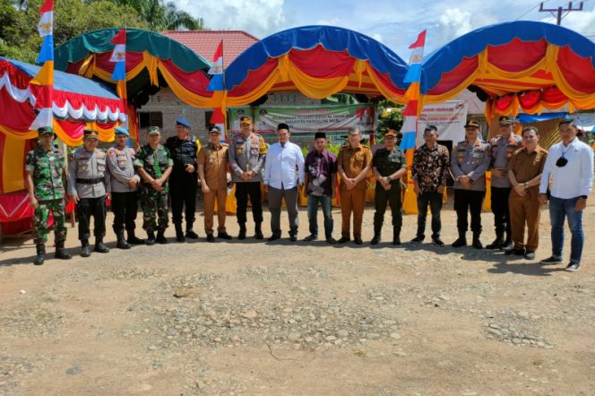 
					Kapolres Pantau Pelaksanaan Pilkades di Pantai Barat Madina